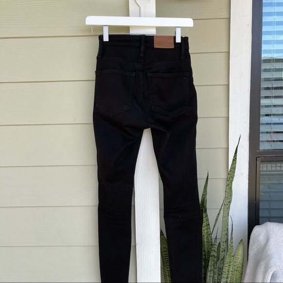 Madewell•Curvy High-Rise Skinny Jeans in Carbondale Wash - Picture 4 of 9